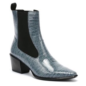 Vagabond shoemaker blue western bootie sz 40